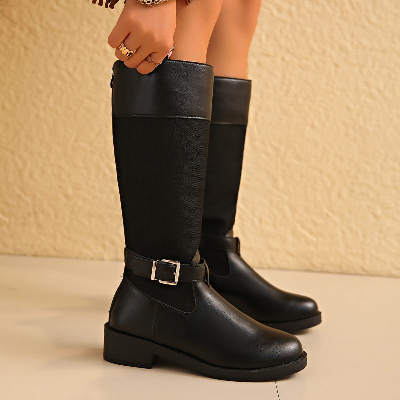 Sko i ny stil: Støvler med tykk hæl, Lave hæler, Høye skaft, Støvler med rund tå i store størrelser og beltespenne, Damesko