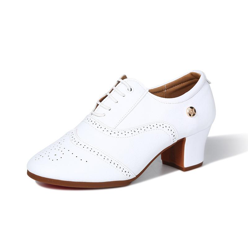 

2025 новые туфли для латиноамериканских танцев женские танцевальные туфли для тела из натуральной микрофибры мягкая подошва средний каблук кожаные квадратные туфли для танцев дружбы моряки 41 белый