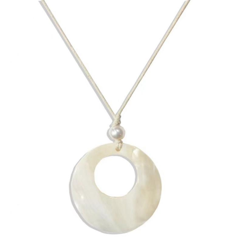 Round Design Sense Versatile Personality Temperament Natural Shell Round Medium Circle Pendant Necklace