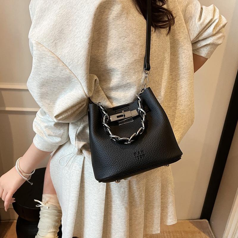 Fashion Bag Women's New Shoulder Bag Casual Versatile Messenger Bag