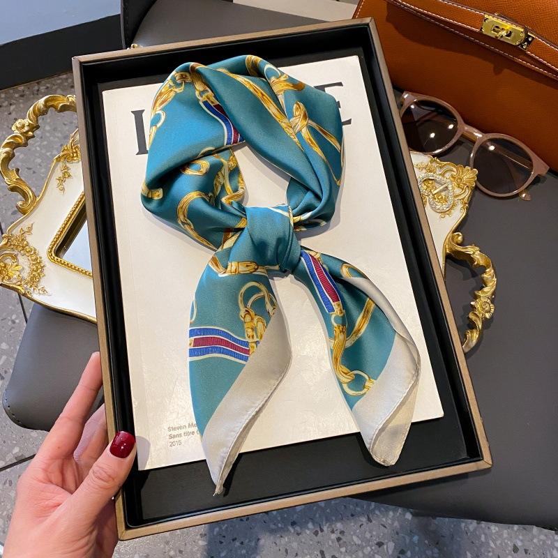 Silk scarf women's neck new scarf with coat 70 small square scarf scarf mother high-end scarf