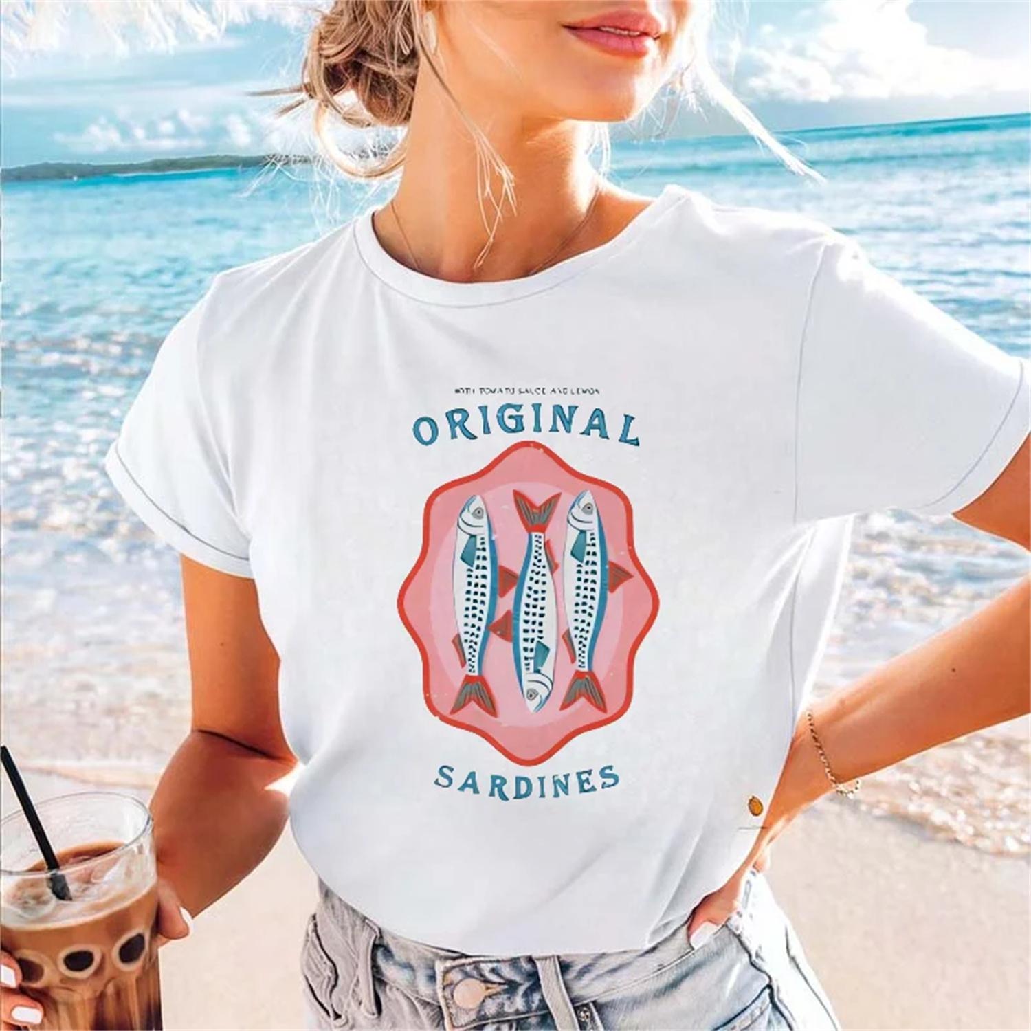 

Sardine Printed Cartoon Short Sleeve Top Women s Cute Sweet Beach Holiday Basic O Neck Travel Casual Style Clothing T-Shirt S белый