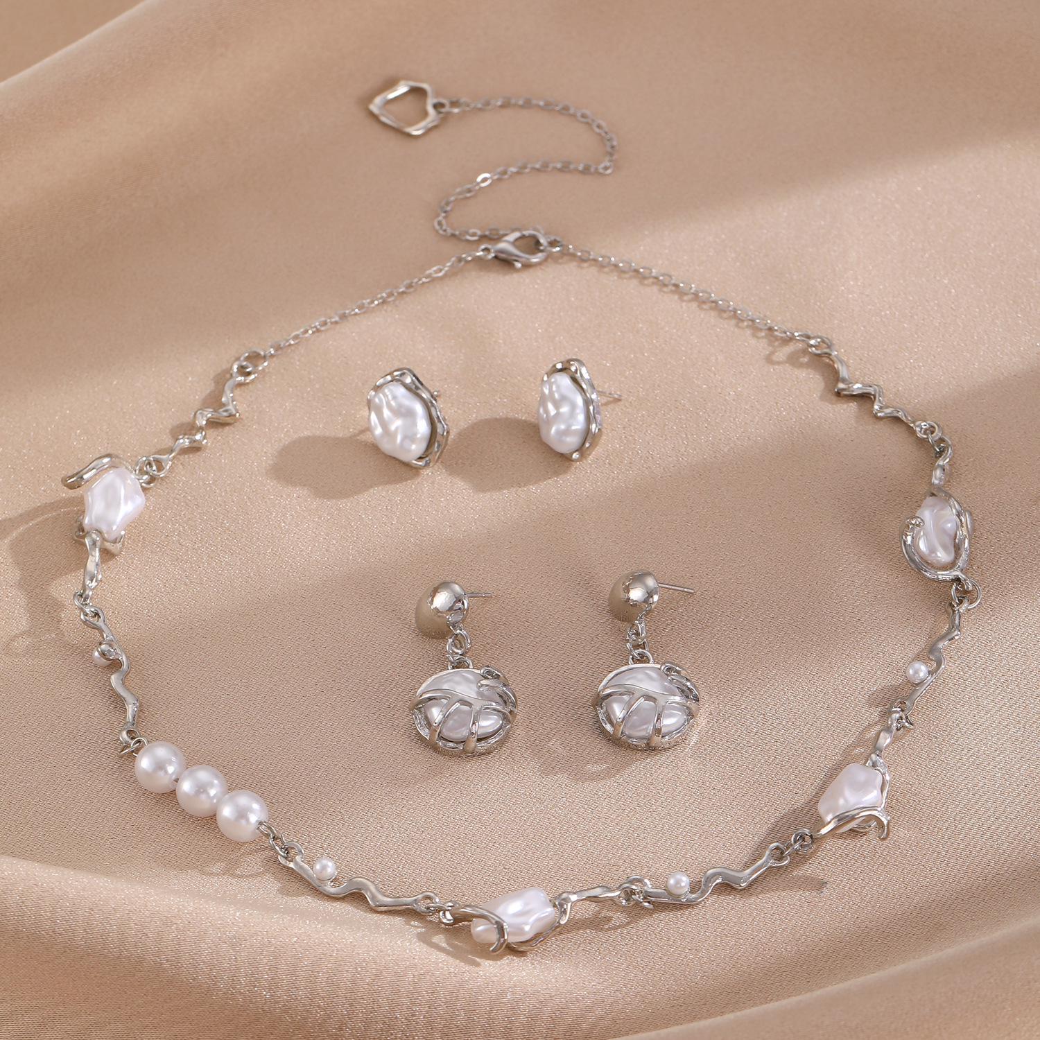 

Набор украшений из барочного жемчуга: Ожерелье, Серьги, Кольцо, Браслет, Чокер для Женщин