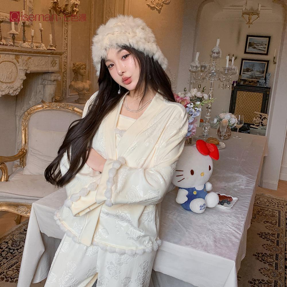 Light luxury and high-end style, suitable for outerwear, three-piece homewear set printed island fleece, pure and alluring style loungewear, pajamas