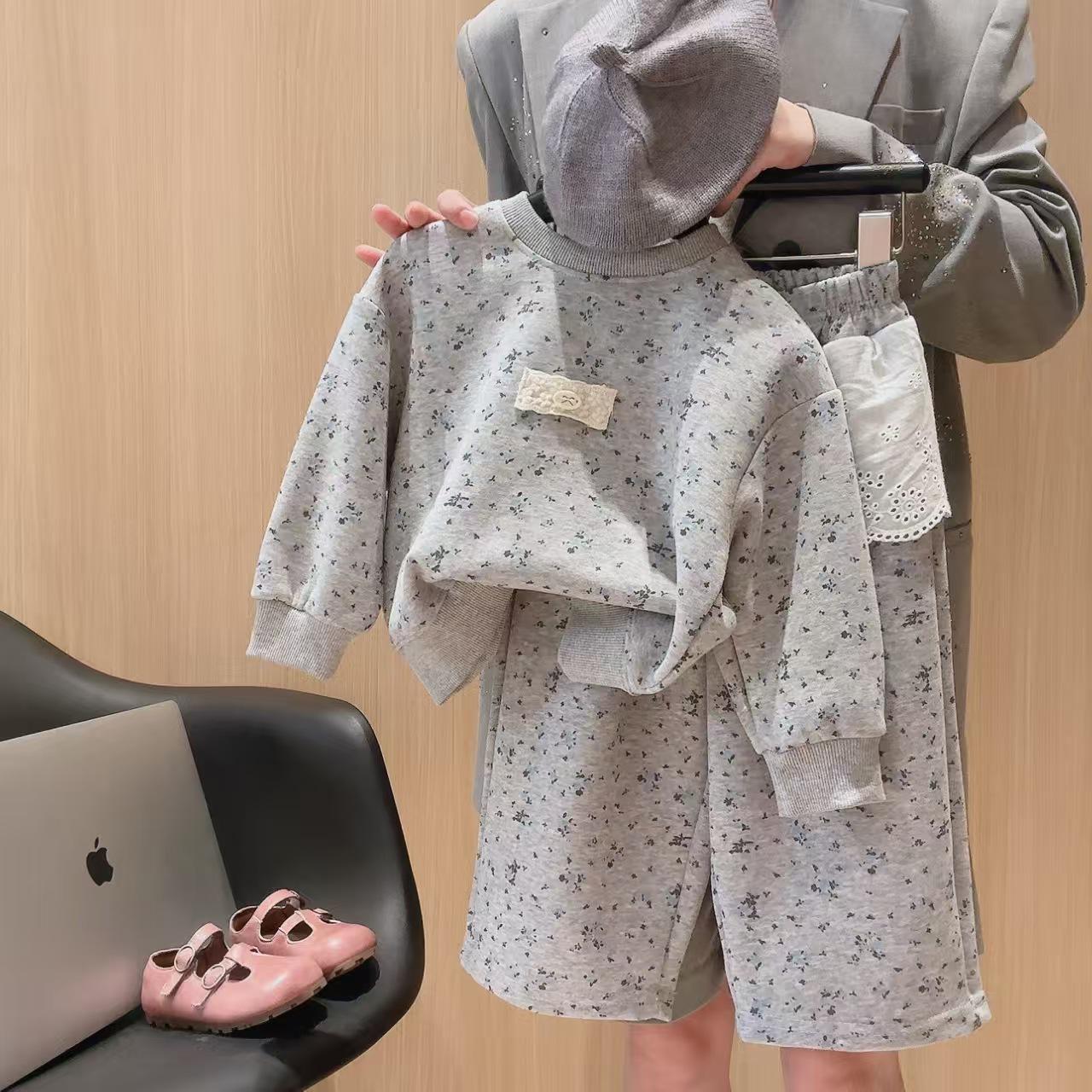 

Комплект из двух предметов: осенняя толстовка и брюки для девочек в корейском стиле 80cm (Height 65-75cm)