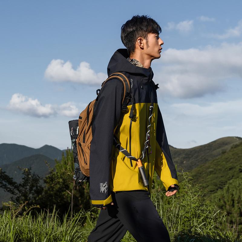 Li Ning CF Reflective Water-Resistant Windbreaker Unisex Jacket Palm-Gold AEMV033-6