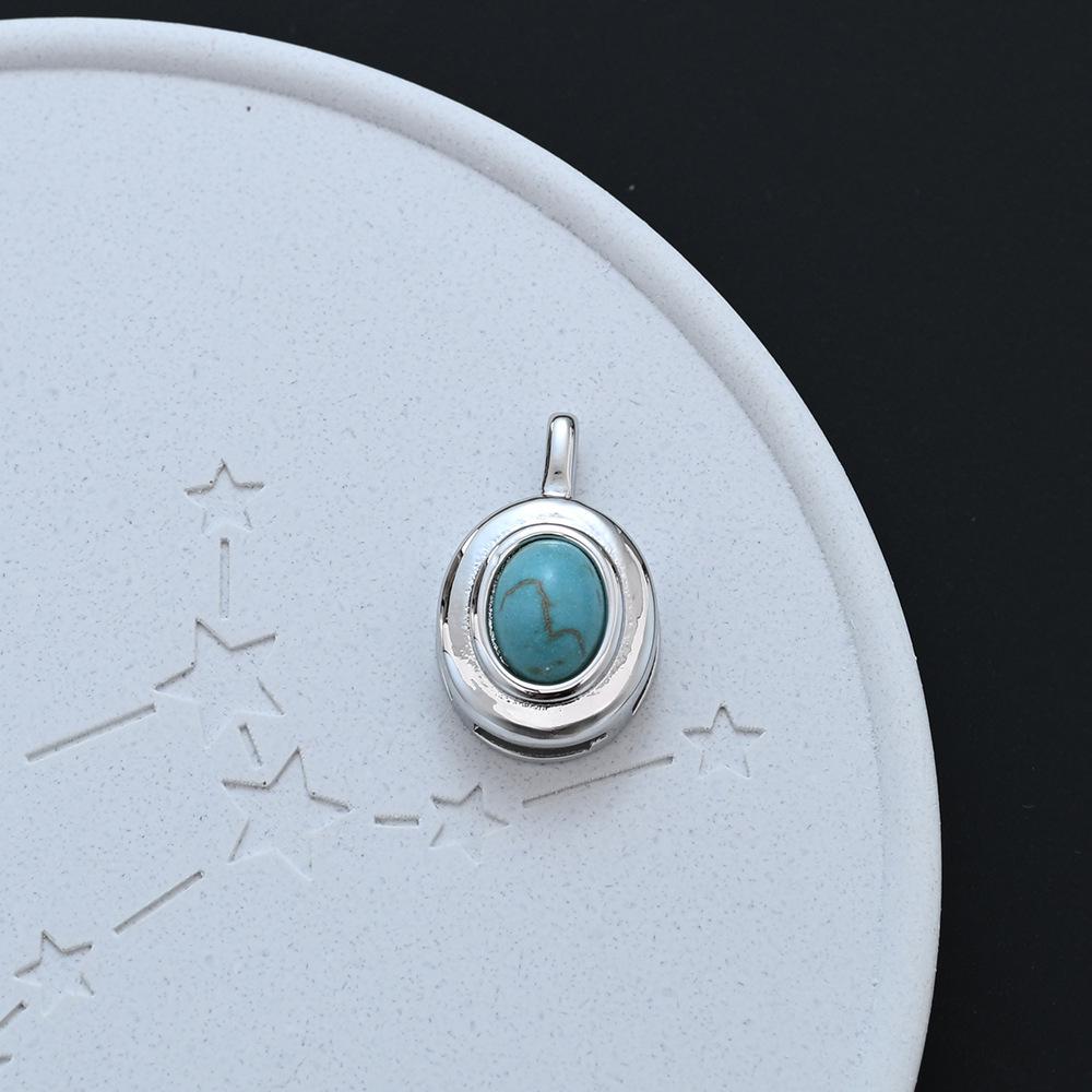 High-End Synthetic Turquoise Pendant Necklace - Cool Retro Ethnic Clavicle Chain Jewelry for Autumn/Winter