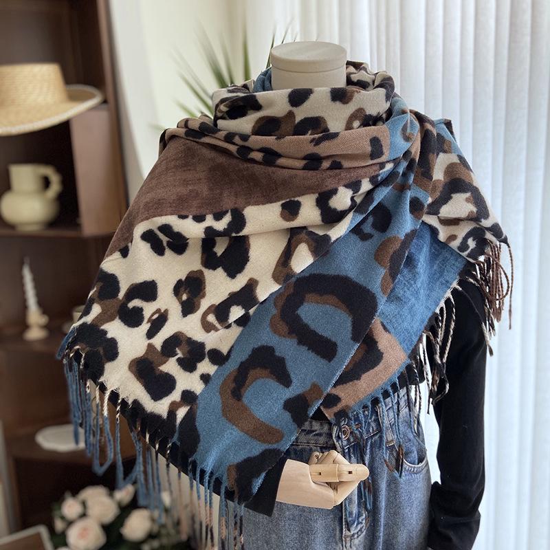 Double-Sided Leopard Print Cashmere-Feel Scarf with Tassels - Women's Autumn/Winter Neck Warmer