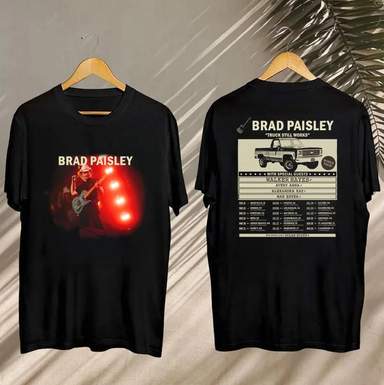 

2025 Брэд Пейсли Грузовик Все еще работает Мировой тур Футболка | Концертная футболка | Фан-мерч 4XL