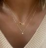 Doppellagige Halskette mit Anhänger Buchstabe M und Herz-Charme Verstellbare Kette für Damen Modeschmuck