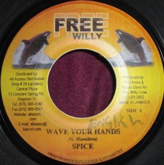 

7-дюймовая пластинка SPICE / WAYNE MARSHALL & VYBZ KARTE - Wave Your Hands / New Generation NONE Free Willy 2002 Ямайка Регги, Ска и Даб Б/У