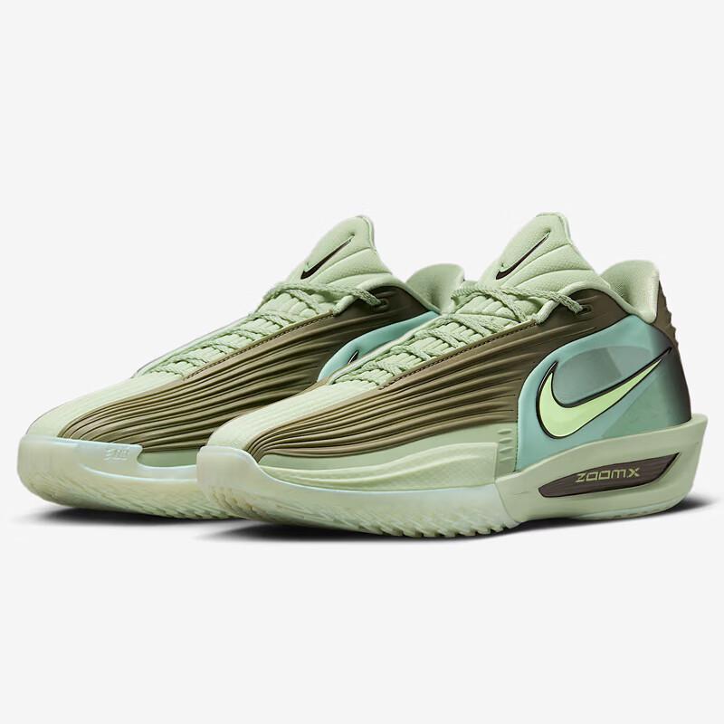 Nike Men s G.T. Cut 3 Turbo Low-Top Basketball Shoes 41