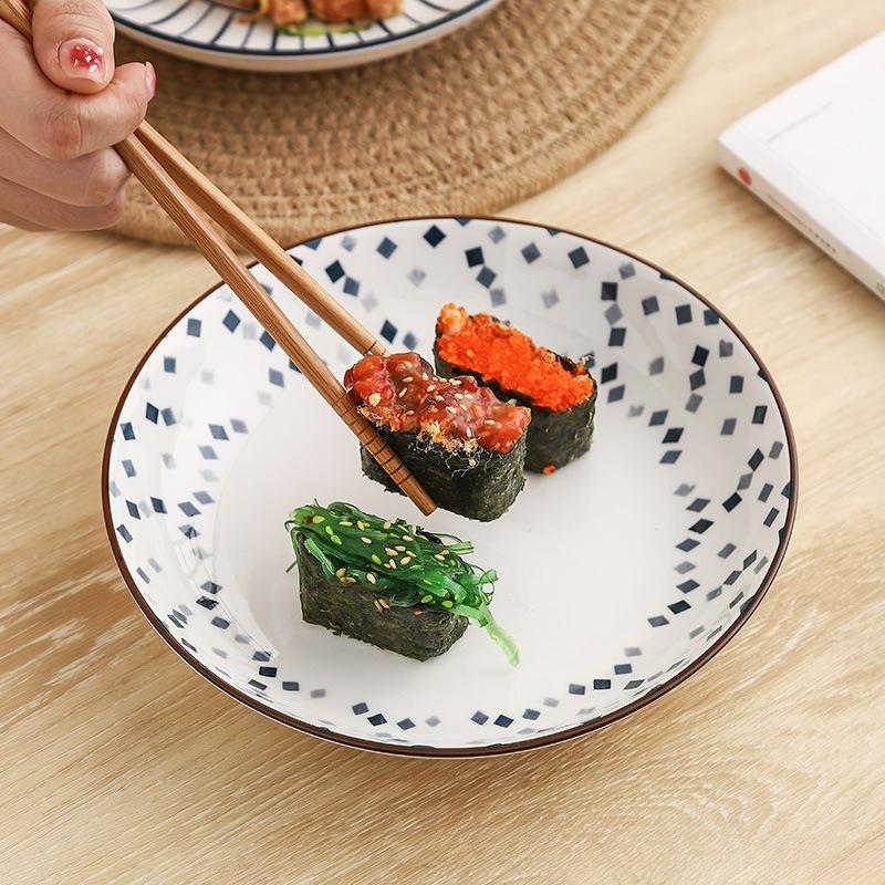 Japanese Style Ceramic Dinner Plate Creative Household Round Pasta Fruit Breakfast Plate Kitchen Tableware Accessories 2025 New
