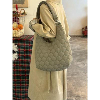 Borsa Tote - Borsa a Spalla Singola di Grande Capacità per Uso Casual, con Apertura Elasticizzata sul Lato per un Facile Accesso.