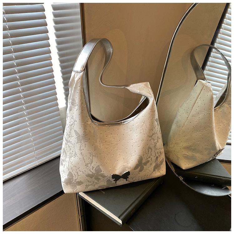 Bag women's large-capacity new summer versatile shoulder underarm bag casual butterfly commuter tote bag