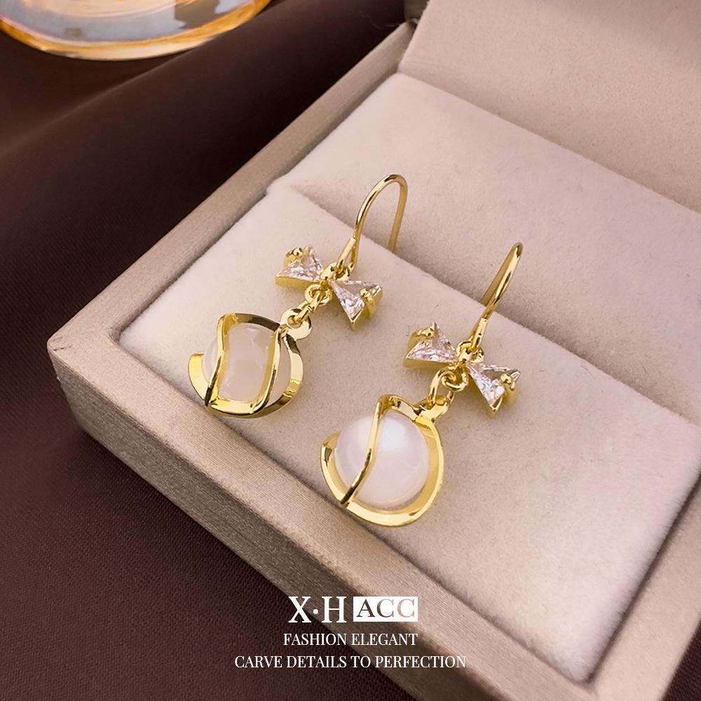 Silberne Nadel Katzenaugenstein Blume Ohrringe - Elegantes, vielseitiges Modeaccessoire für Frauen