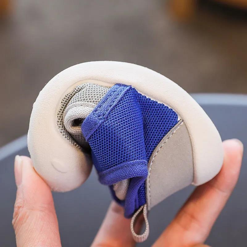 Letní boty pro miminka s měkkou podrážkou, dětské chodící boty s kresleným motivem, lehké boty, dětské protiskluzové a nárazuvzdorné ploché boty