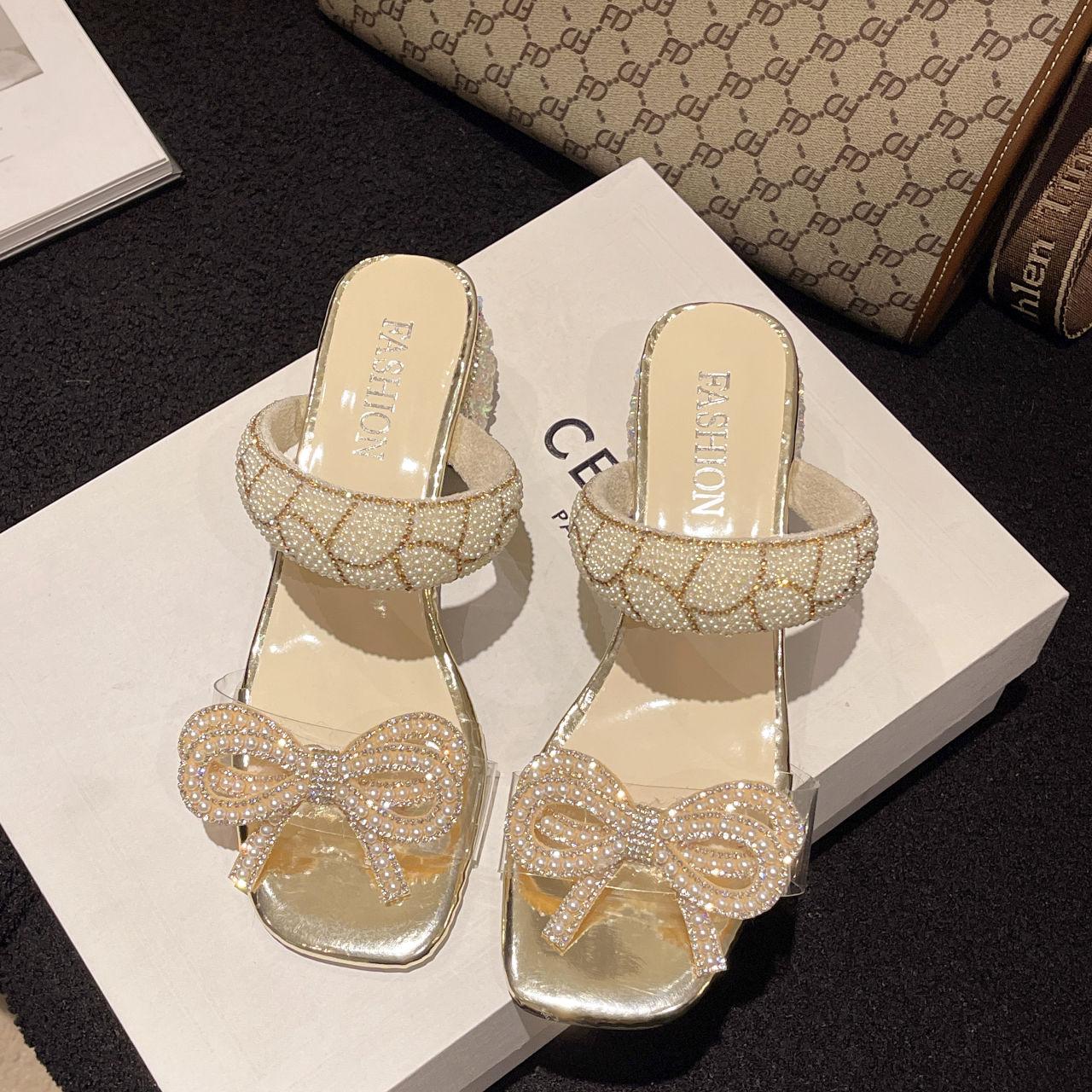 

Женские тапочки и босоножки с кристаллами, лето 2024 г., высокие каблуки до 5 см, прозрачные туфли, драгоценности, горный хрусталь, белые, свадебные, W 34