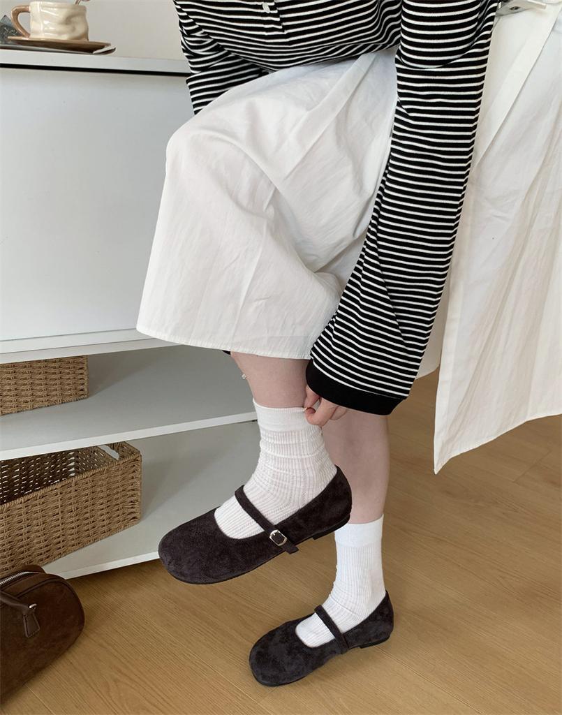 Sanfte innere Höhenerhöhung, abendliche Einzel-Schuhe für Damen 2025 Frühling und Herbst neu, Retro-Wildleder Ein-Wort Mary Janes mit weicher Sohle