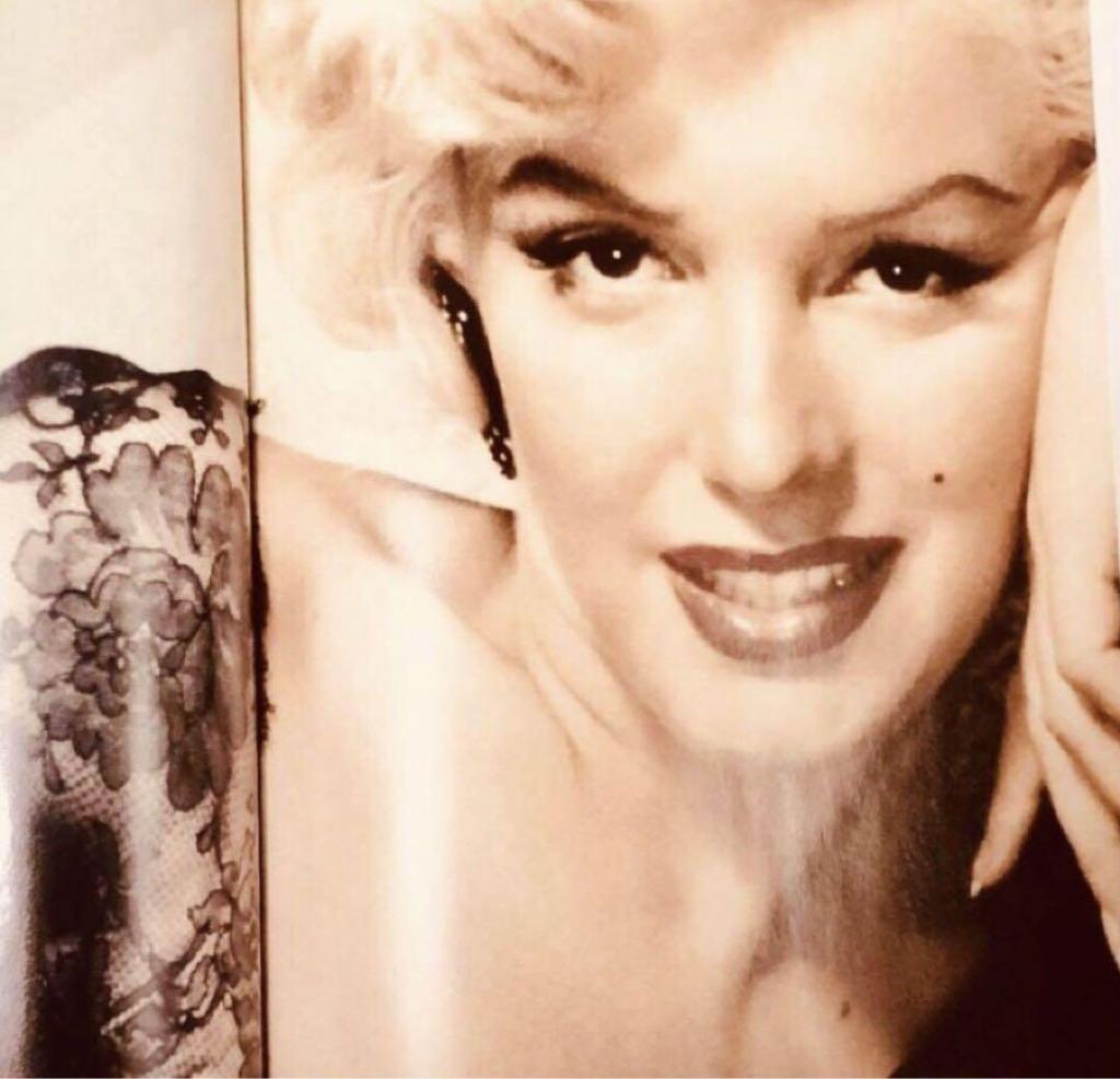 [USED] Marilyn Monroe photo book, rare dead stock