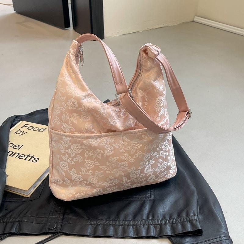 Stylish New Chinese Embroidered Tote Bag For Women With Large Capacity And Soft Design