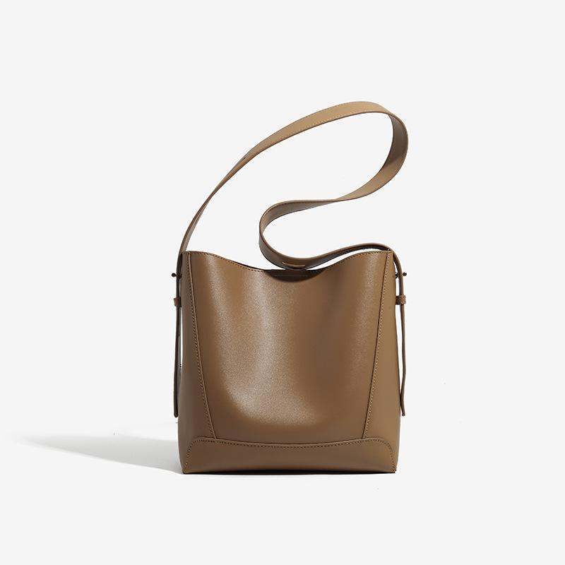 Underarm Bag Women's Bag Spring and Summer New Women's Bag Crossbody Bag Simple and Versatile One-shoulder Large Capacity Commuting Bucket Bag