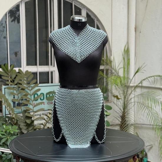 

Соблазнительный комплект кольчуги с изгибами, эффектный топ с круглым вырезом и акцентом на талии для фестиваля, косплея