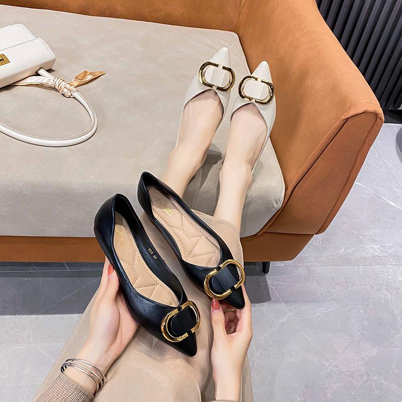 Classic Women's Flat Shoes 2024 New Summer Soft Sole Flat Heel Pointed Casual Shoes Hot Selling Large Size Women's Shoes 41-43