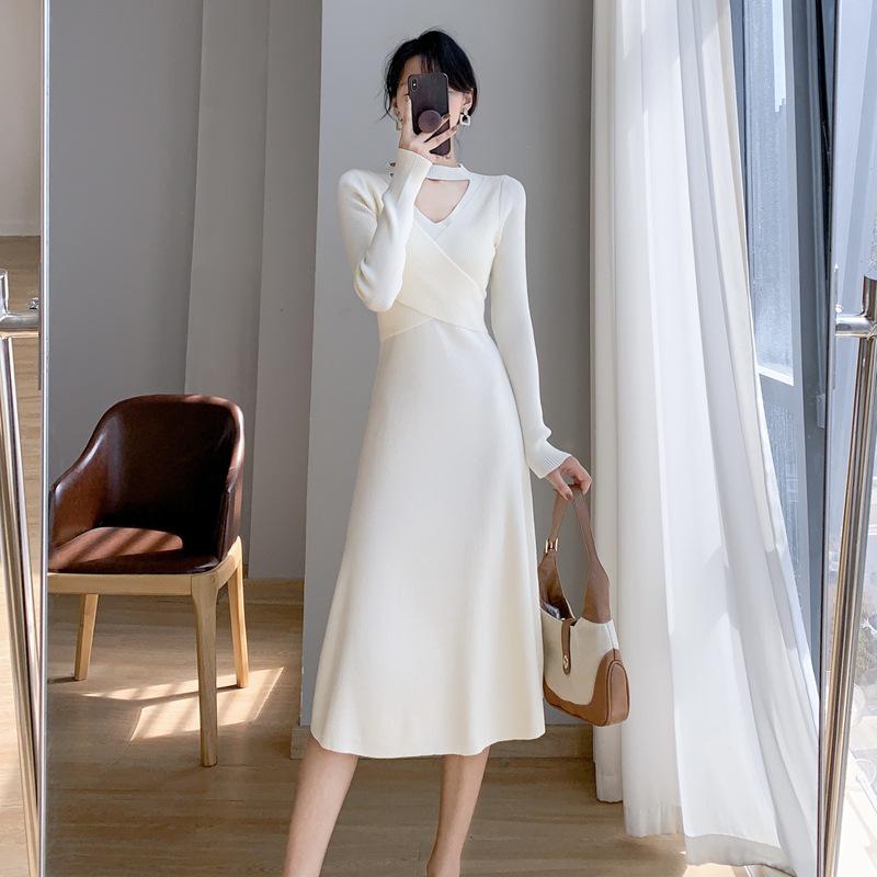 

Hepburn-Style Black Halter Neck Long Sleeve Slim Fit Knit Dress for Women L абрикосовый