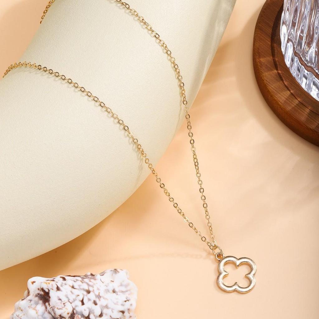Elegante vierblättrige Kleeblatt-Anhänger Halskette - Vielseitige Metall-Schlüsselbein-Kette Schmuck für Damen