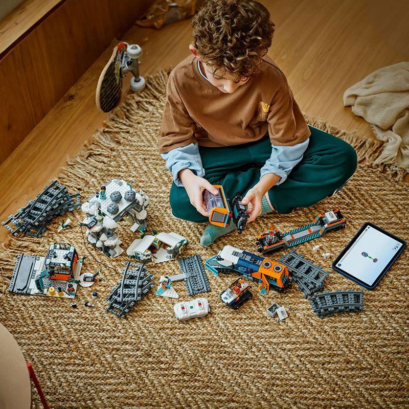 Lego City Explorers' Arctic Polar Express Train