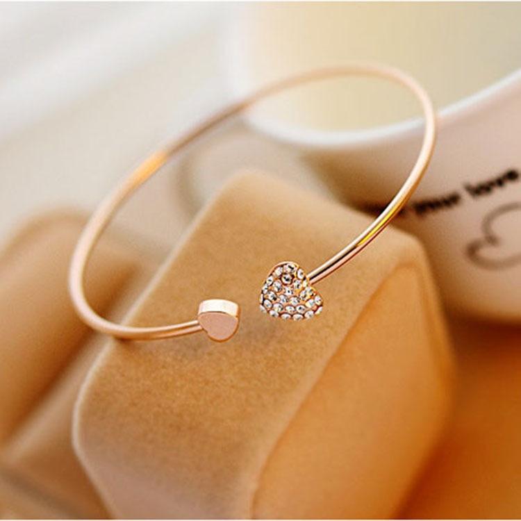 Bracciale Gioielli di Lusso da Donna Semplice Elegante Cristallo Incastonato Cuore d'Amore Bracciale Aperto Accessori
