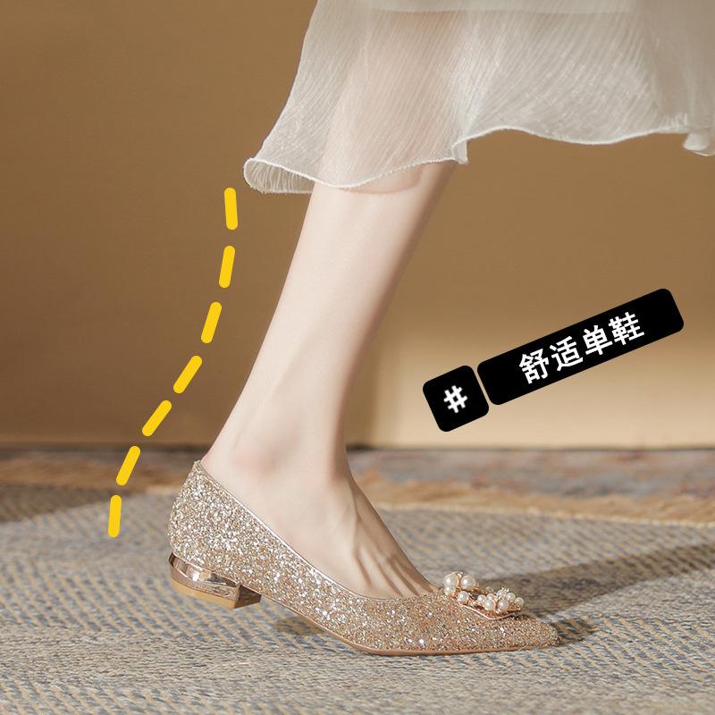 213-5 pointed flat thick heel women's shoes 2025 new crystal bridal wedding shoes shallow bridesmaid shoes low heel single shoes