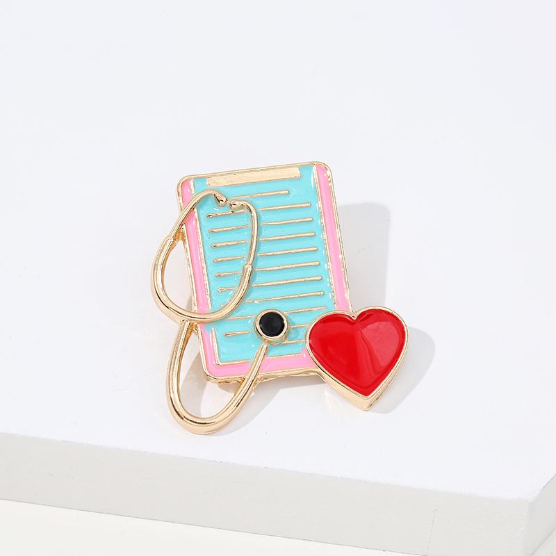 New Medical Medicine Brooch Pin Stethoscope Electrocardiogram Heart Shaped Enamel Metal Pin Nurse Doctor Backpack Lapel