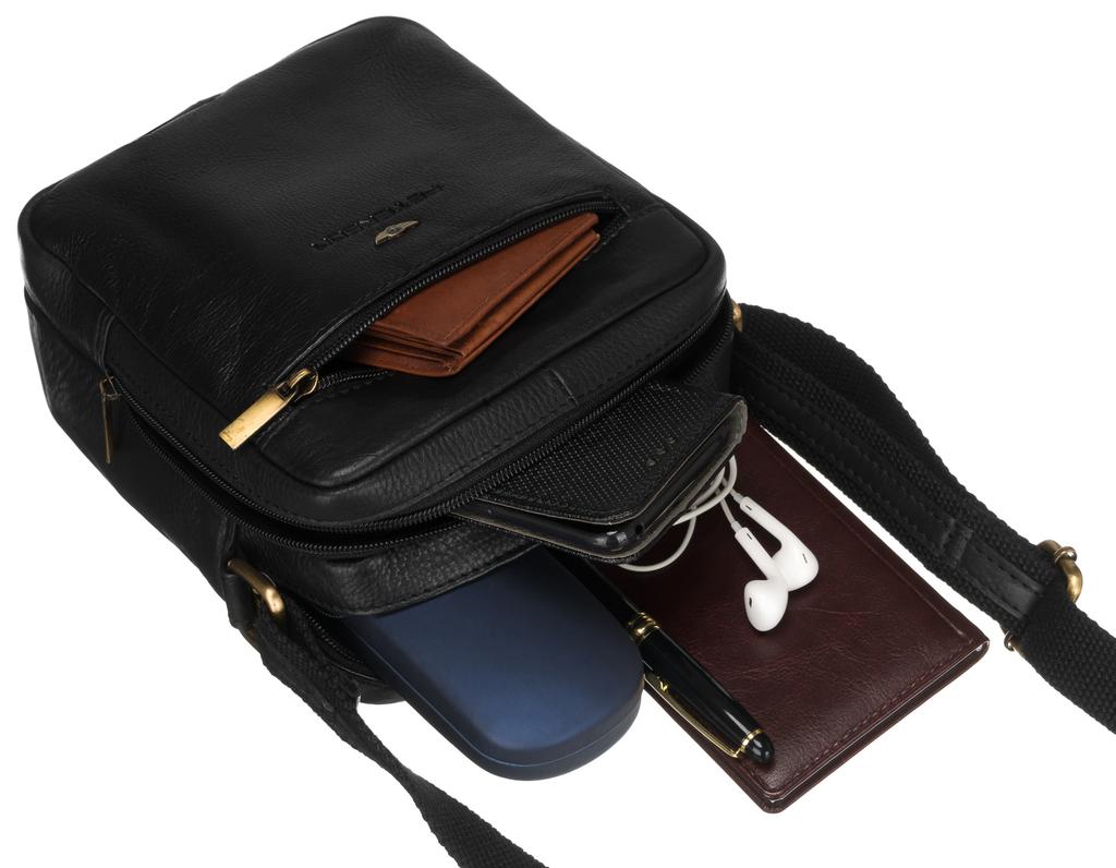 Men's messenger bag made of natural leather - Peterson