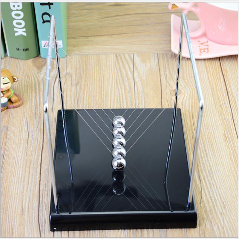 Wooden Base Newton's Cradle  Balance Balls Physics Pendulum Science Wave Classic Desk Office Toy