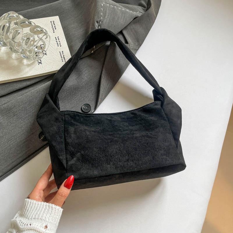 

Textured big bag women s 2025 new college students class schoolbag commuting small square bag casual large capacity shoulder bag чёрный