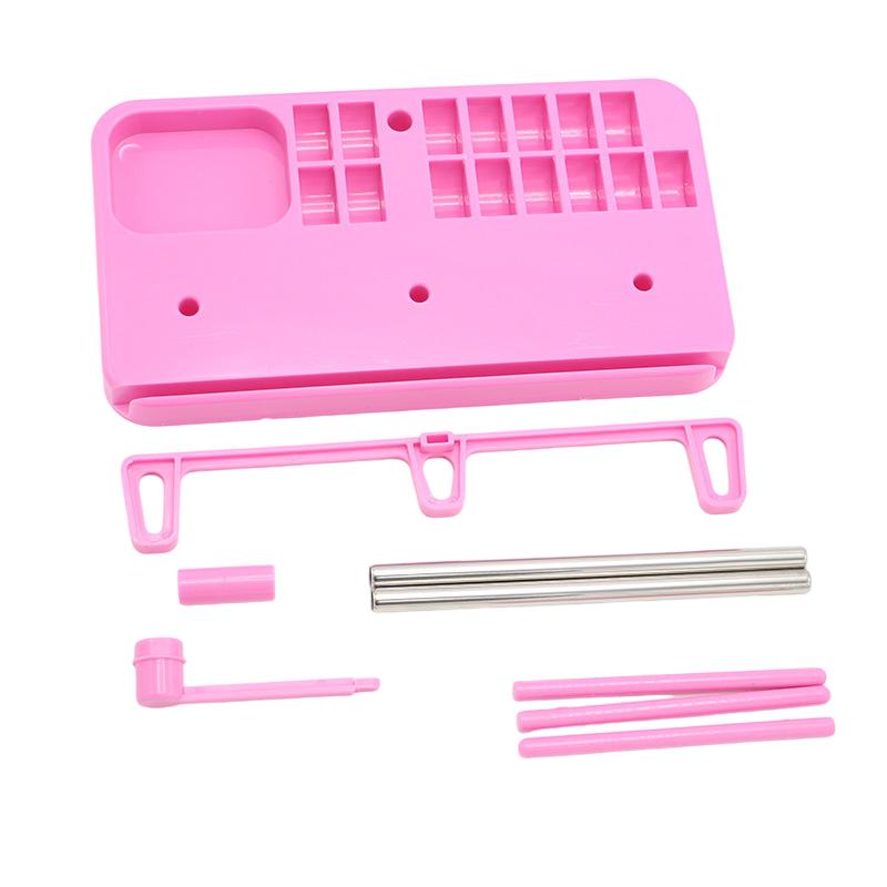 

Бытовая швейная машина Трехниточная стойка Специальная оверлочная машина Цветная трехниточная стойка может вместить 3 больших нити пагоды розовый