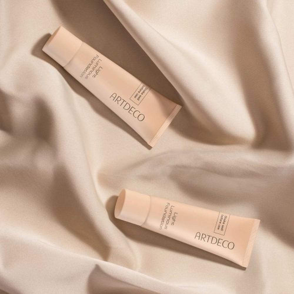 

Artdeco Light Luminous Foundation 4 Color 16. Warm Nude