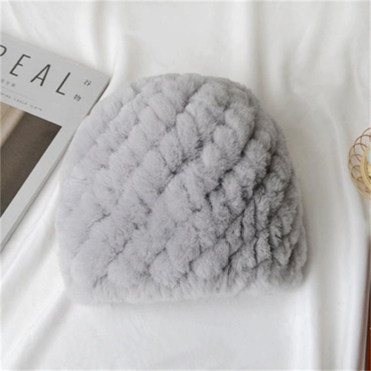 

Шапка из меха кролика Рекс, осенне-зимняя, утолщенная, ветрозащитная, теплая, женская, меховая, для матерей среднего и пожилого возраста, защита ушей, шапка-ананас Fidelity OneSize(55-60cm)