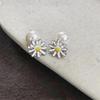 Elegant Pearl Daisy Flower Stud Earrings - Fresh, Versatile Ear Jewelry with Silver Needle for Women
