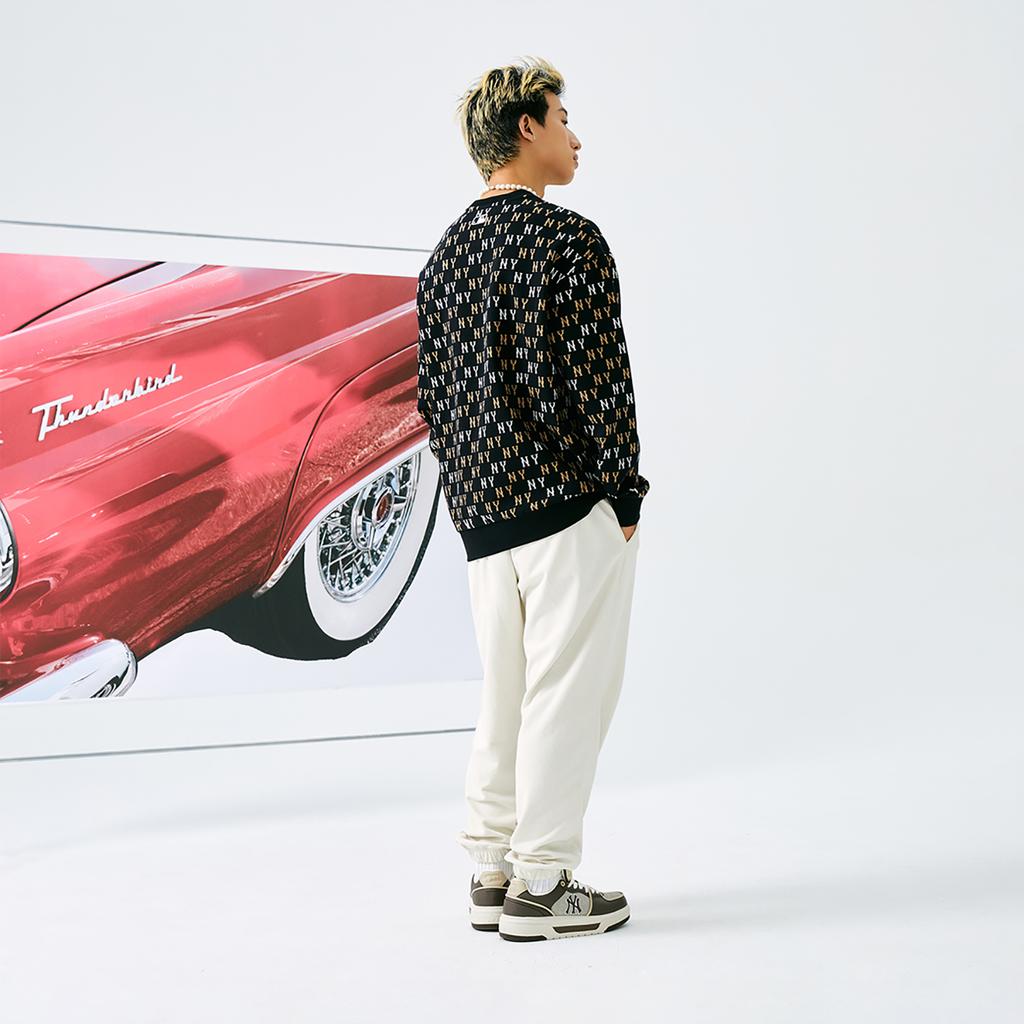 New MLB MONOGRAM Collection New York Yankees 24FW Crewneck Sweatshirt Unisex Black 3AMTM0344-50BKS