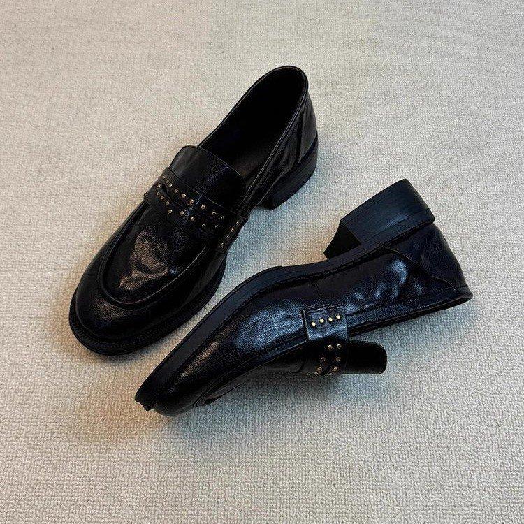 [Armano] Loafers Women's Retro British Style Round Head Rivet Pleated One Pedal Thick Heel Black Small Leather Shoes