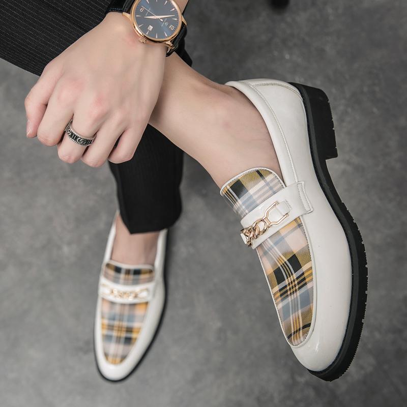Fashion New High Quality Italian Shoe for Men Loafers Casual Men Shoes Luxury Leather Slip-on British Style Striped Soft Shoes Moccasins