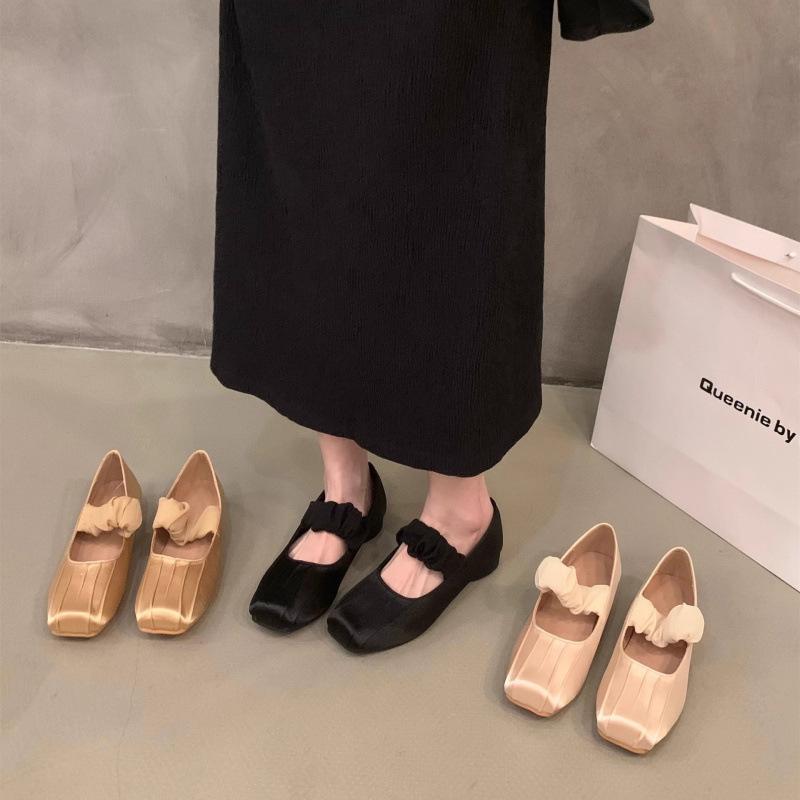 Flat-bottomed French Evening Breeze Gentle Single Shoes Women's Shoes 2025 New Summer Satin Square Head Ballet Ladyshoes