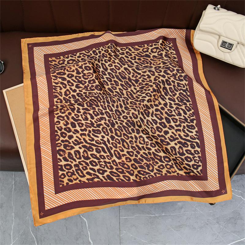 New Luxury Printing Silk Square Scarf Women Neck Hair Tie Band Beach Hijab Kerchief Head Headbands Bandana Female Foulard 70Cm