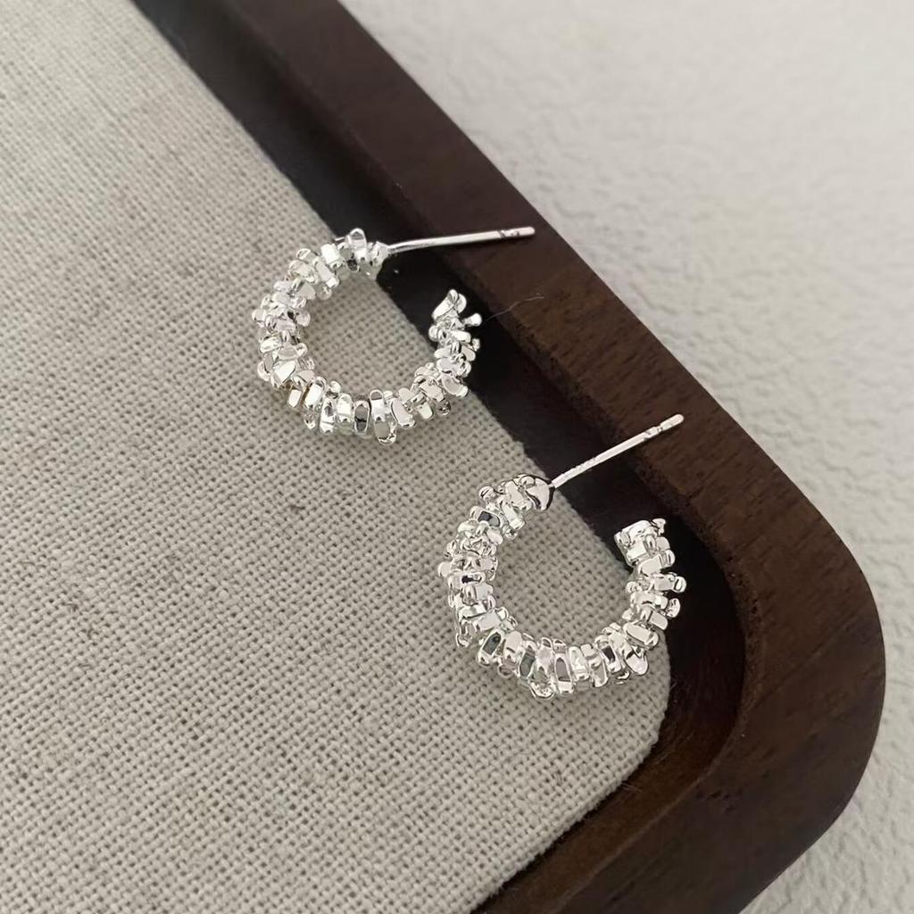 Elegant French C-Shaped Silver Earrings for Women, Niche Design, Cool Style, S925 Silver Studs, Retro Accessory