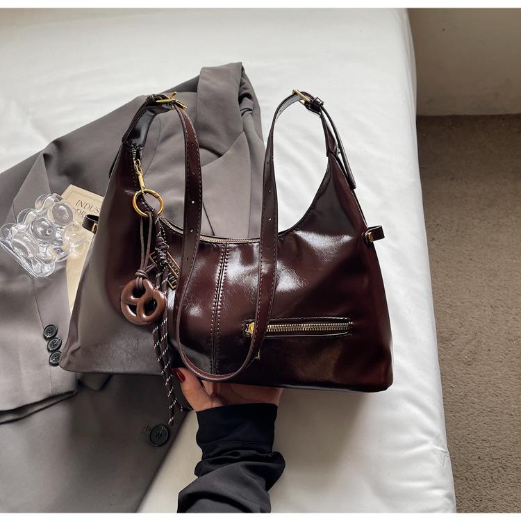 2025 New Underarm Small Bag Women's Versatile Trend Fashion Handbag Casual Shoulder Messenger Bag