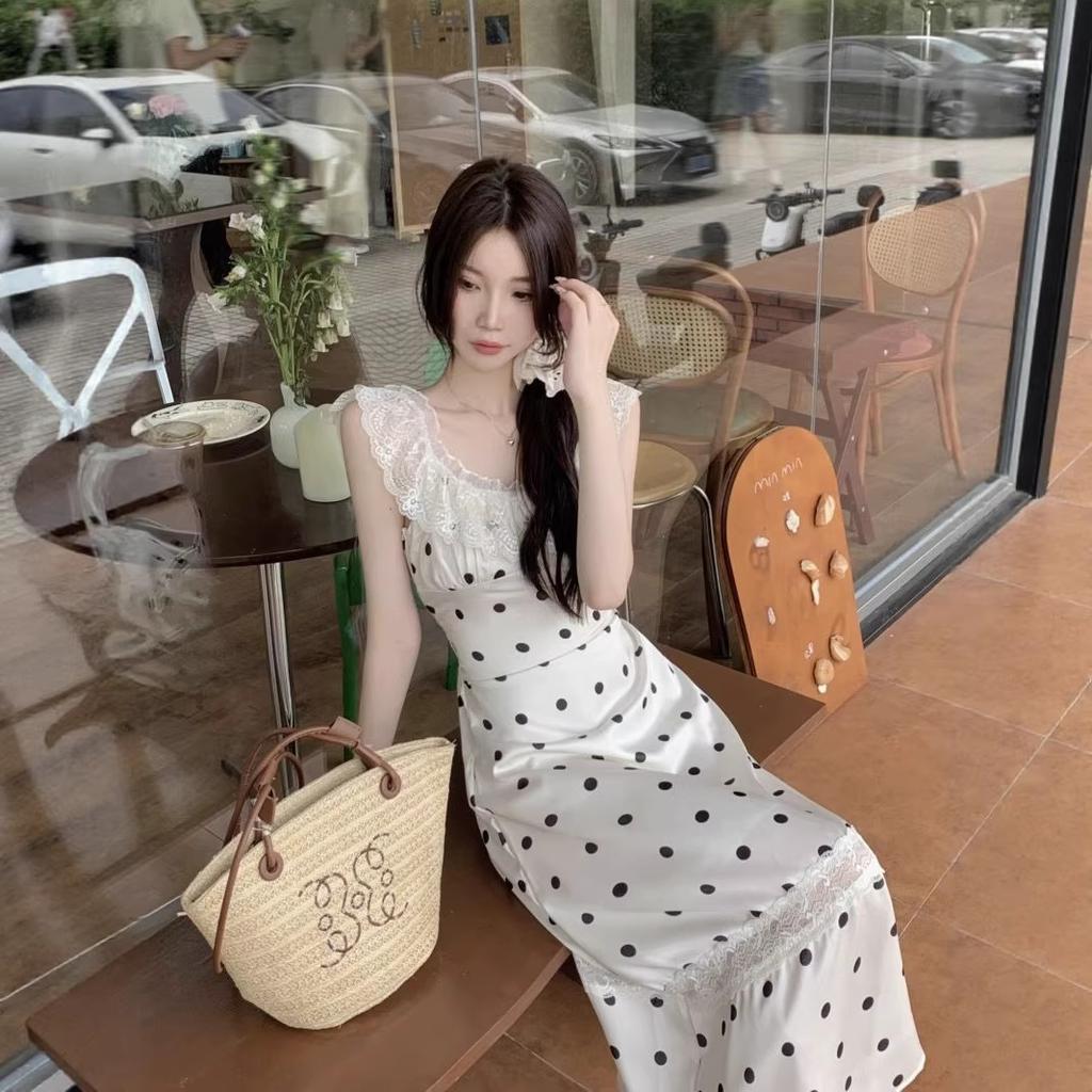 Lace lace splicing halter polka dot dress women's summer new design sense thin lace-up vest long dress tide