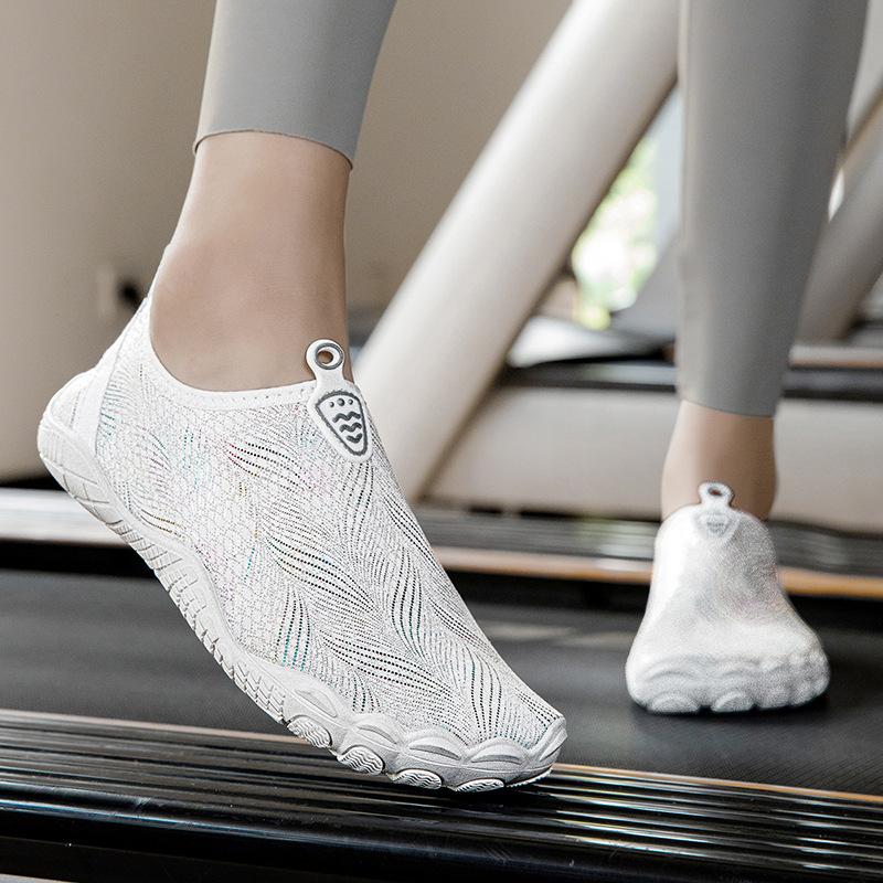 Creek Shoes Snorkeling Water Shoes Amphibious Non-slip Beach Shoes Outdoor Wading Shoes Men's and Women's Quick-drying Skin Swimming Shoes